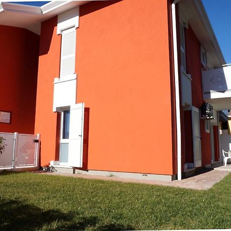 Relax By The Garden - Flat For Up To 6 Guests Lejlighed Porto Santa Margherita di Caorle Eksteriør billede