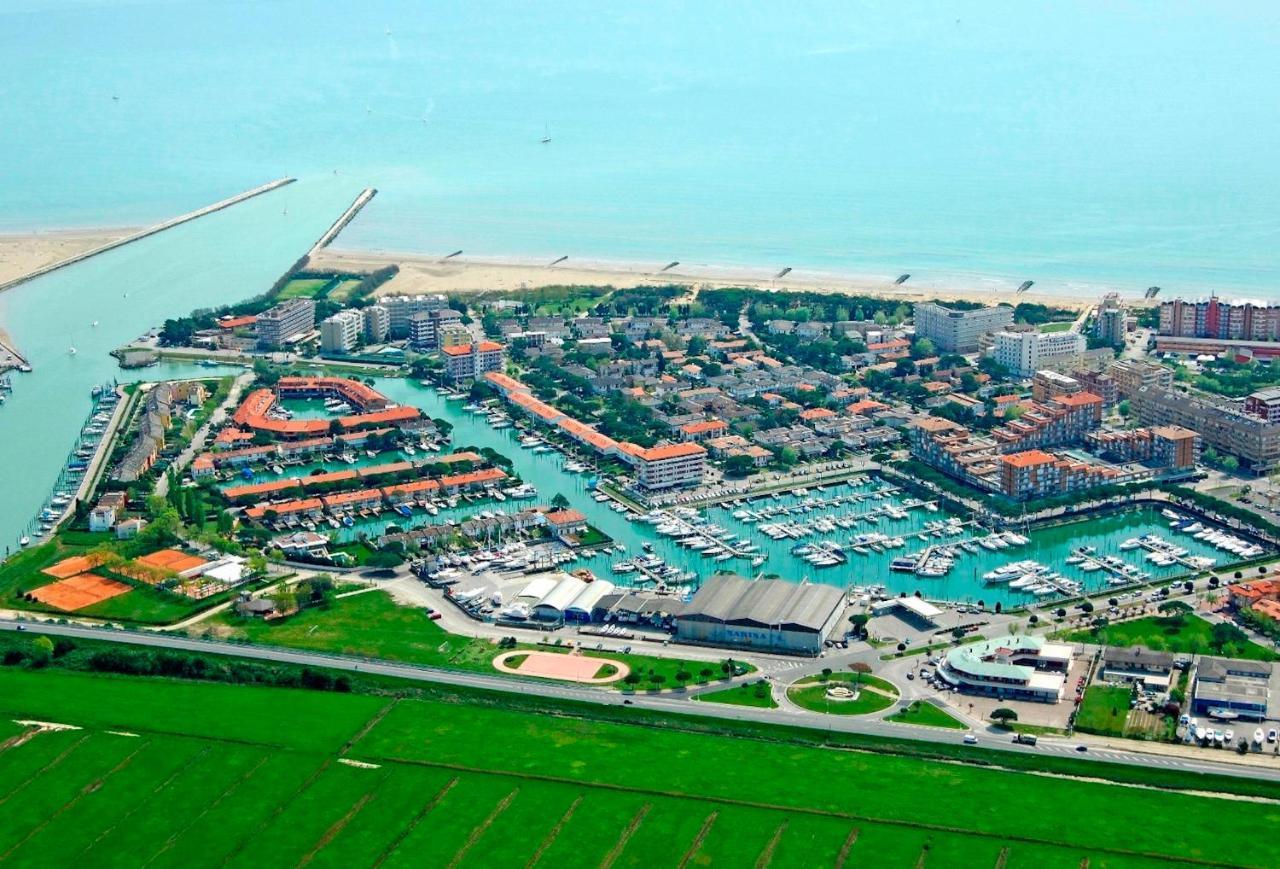 Relax By The Garden - Flat For Up To 6 Guests Lejlighed Porto Santa Margherita di Caorle Eksteriør billede