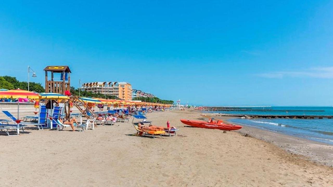 Relax By The Garden - Flat For Up To 6 Guests Lejlighed Porto Santa Margherita di Caorle Eksteriør billede