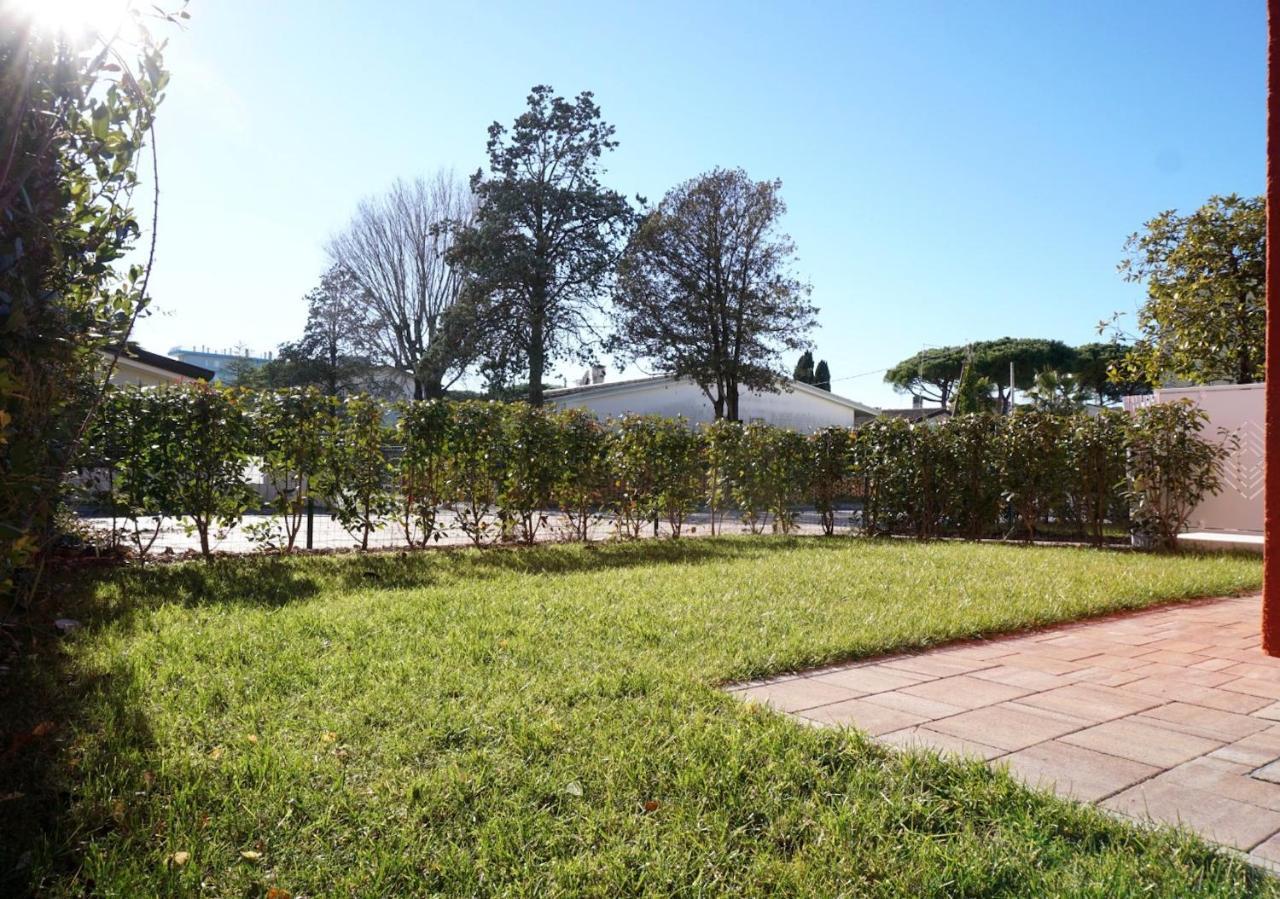 Relax By The Garden - Flat For Up To 6 Guests Lejlighed Porto Santa Margherita di Caorle Eksteriør billede