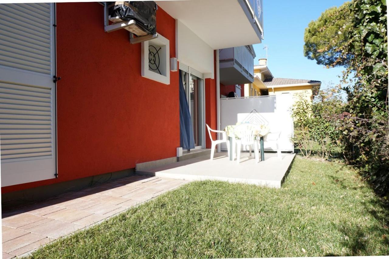 Relax By The Garden - Flat For Up To 6 Guests Lejlighed Porto Santa Margherita di Caorle Eksteriør billede